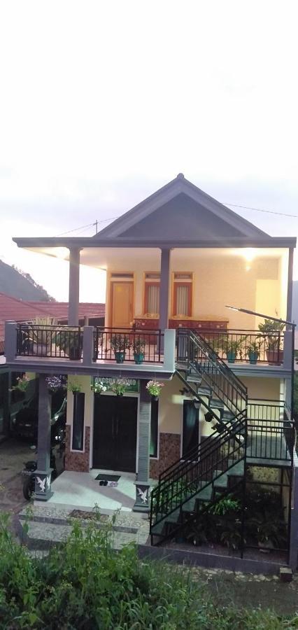 Homestay Anggun Bromo Eksteriør billede